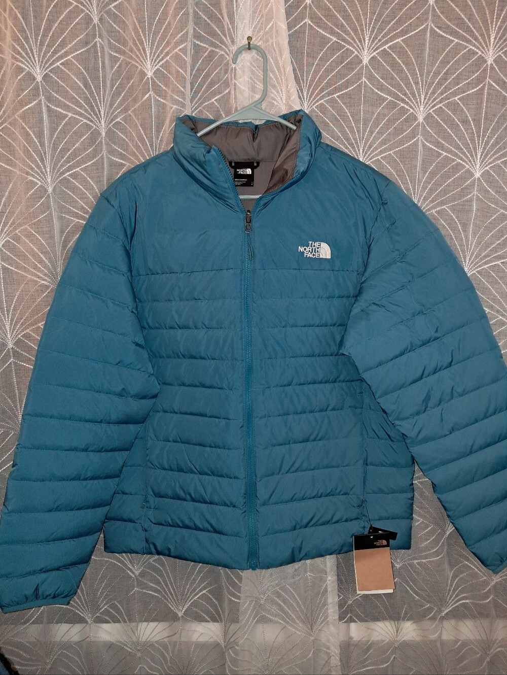 NWT The North Face brand Mens size large, minoqua, down jacket